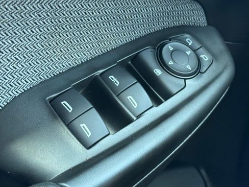Used 2023 Chevrolet TrailBlazer LT FWD image 22