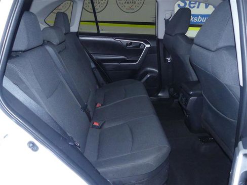 Used 2021 Toyota RAV4 LE image 20