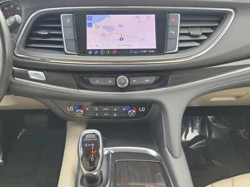 Used 2021 Buick Enclave Essence w/ Sound and Sites Package image 18