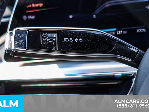 Used 2025 Cadillac Lyriq Luxury image 29