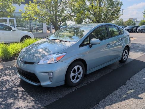 Used 2015 Toyota Prius Three FWD image 1