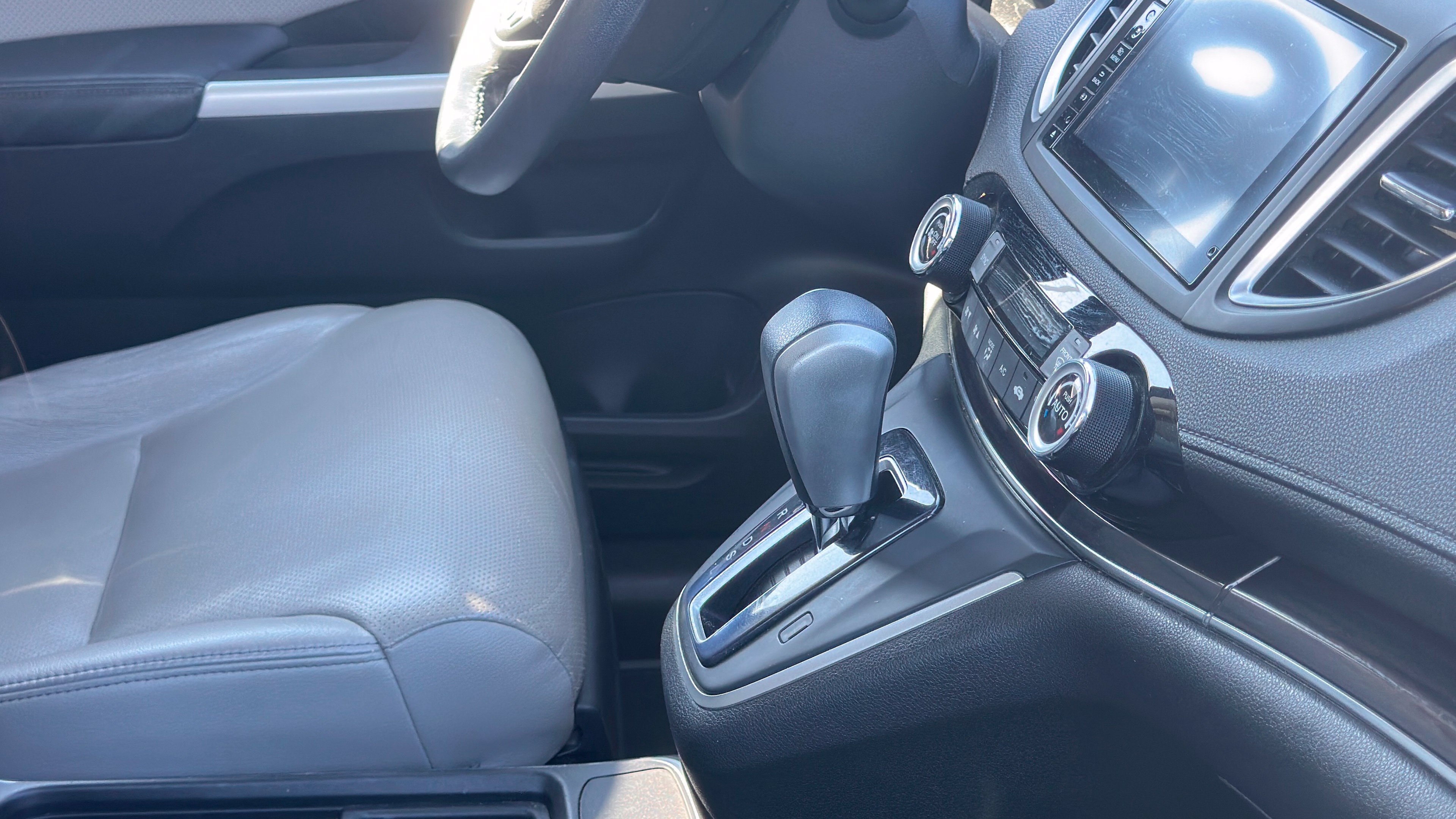 Used 2016 Honda CR-V Touring image 8