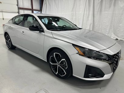 Used 2024 Nissan Altima 2.5 SR