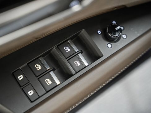 Used 2023 Audi RS e-tron GT w/ Carbon Performance Package image 43