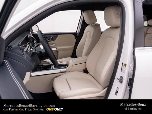 New 2026 Mercedes-Benz GLB 250 4MATIC image 19