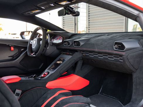 Used 2022 Lamborghini Huracan STO image 52