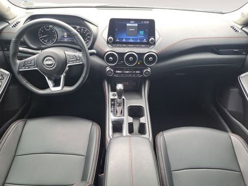 Used 2024 Nissan Sentra SR w/ SR Premium Package image 10