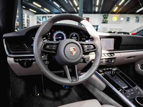 Used 2025 Porsche 911 Turbo S AWD/4WD image 30