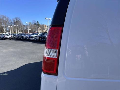 Used 2024 Chevrolet Express 2500 Work Van w/ Driver Convenience Package image 35