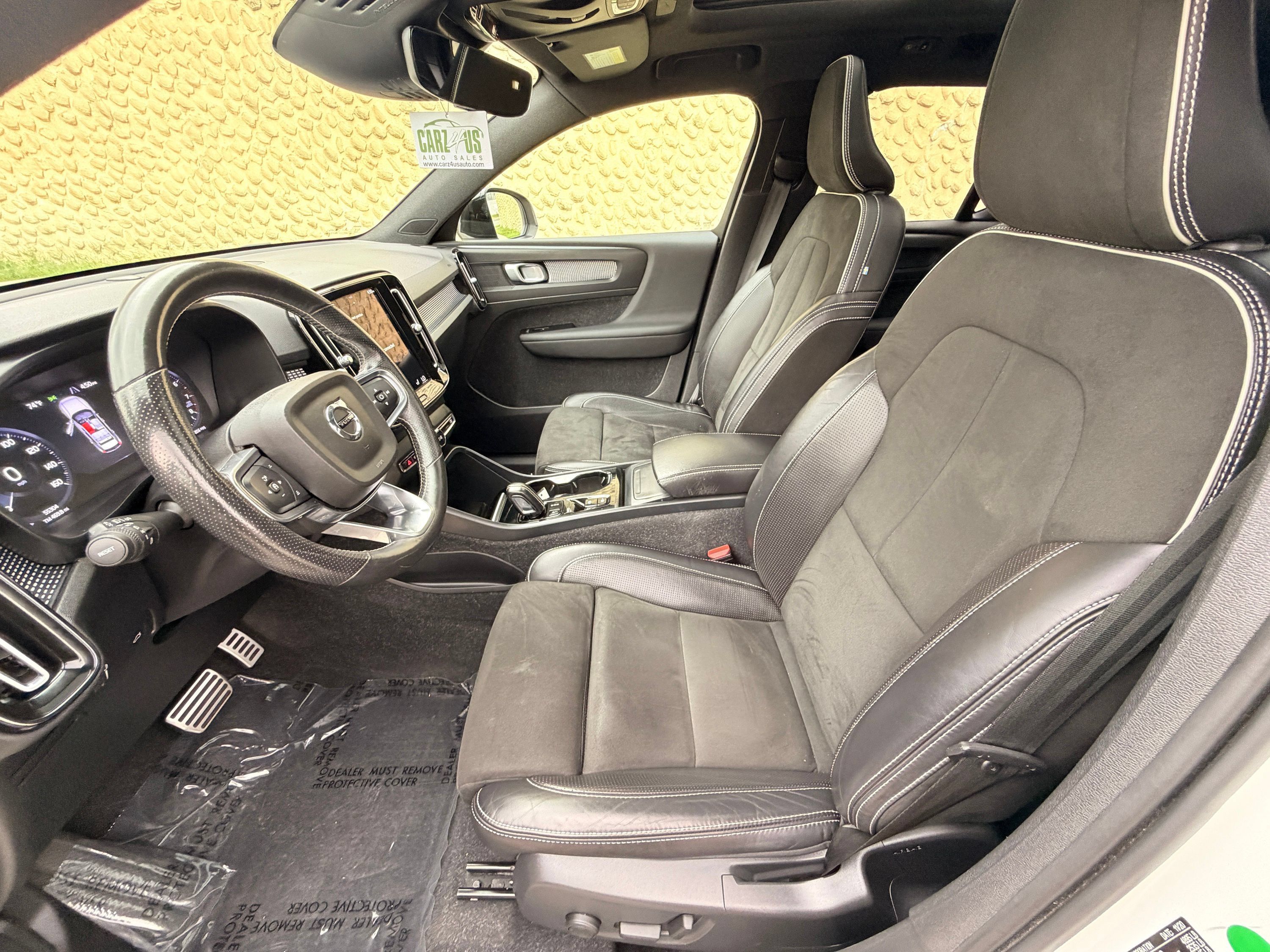 Used 2021 Volvo XC40 T5 R-Design w/ Climate Package AWD/4WD image 14