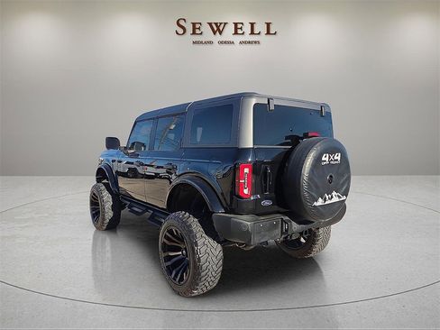 Used 2023 Ford Bronco Outer Banks image 3