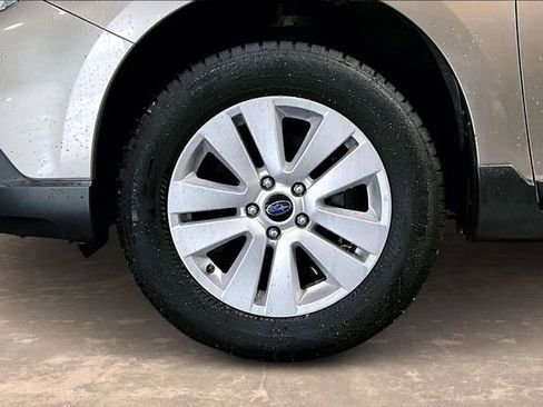 Used 2015 Subaru Outback 2.5i Premium image 31