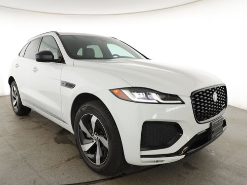 Used 2025 Jaguar F-PACE R-Dynamic S AWD/4WD image 3