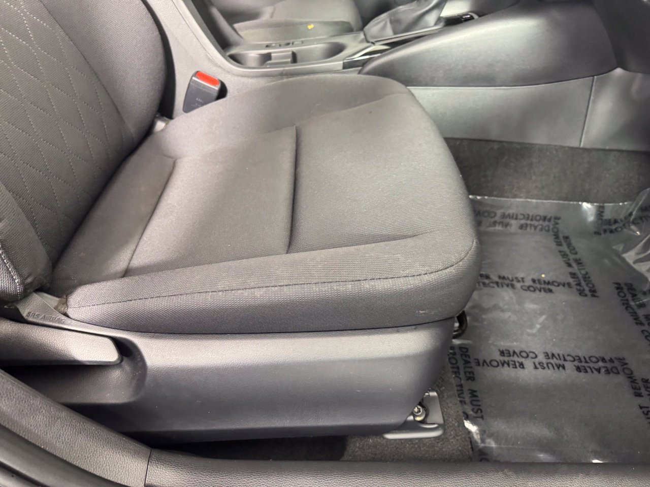 Used 2026 Toyota Corolla LE FWD image 31
