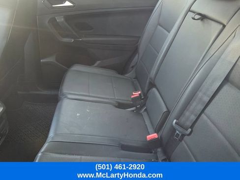 Used 2018 Volkswagen Tiguan SEL FWD image 9