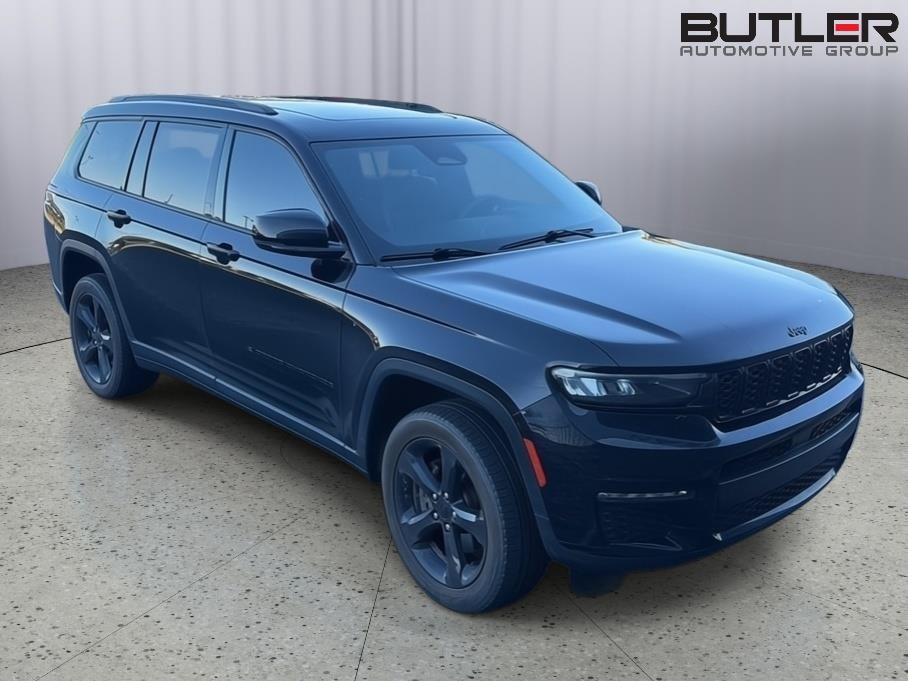 Used 2024 Jeep Grand Cherokee L Limited w/ Black Appearance Package RWD image 4
