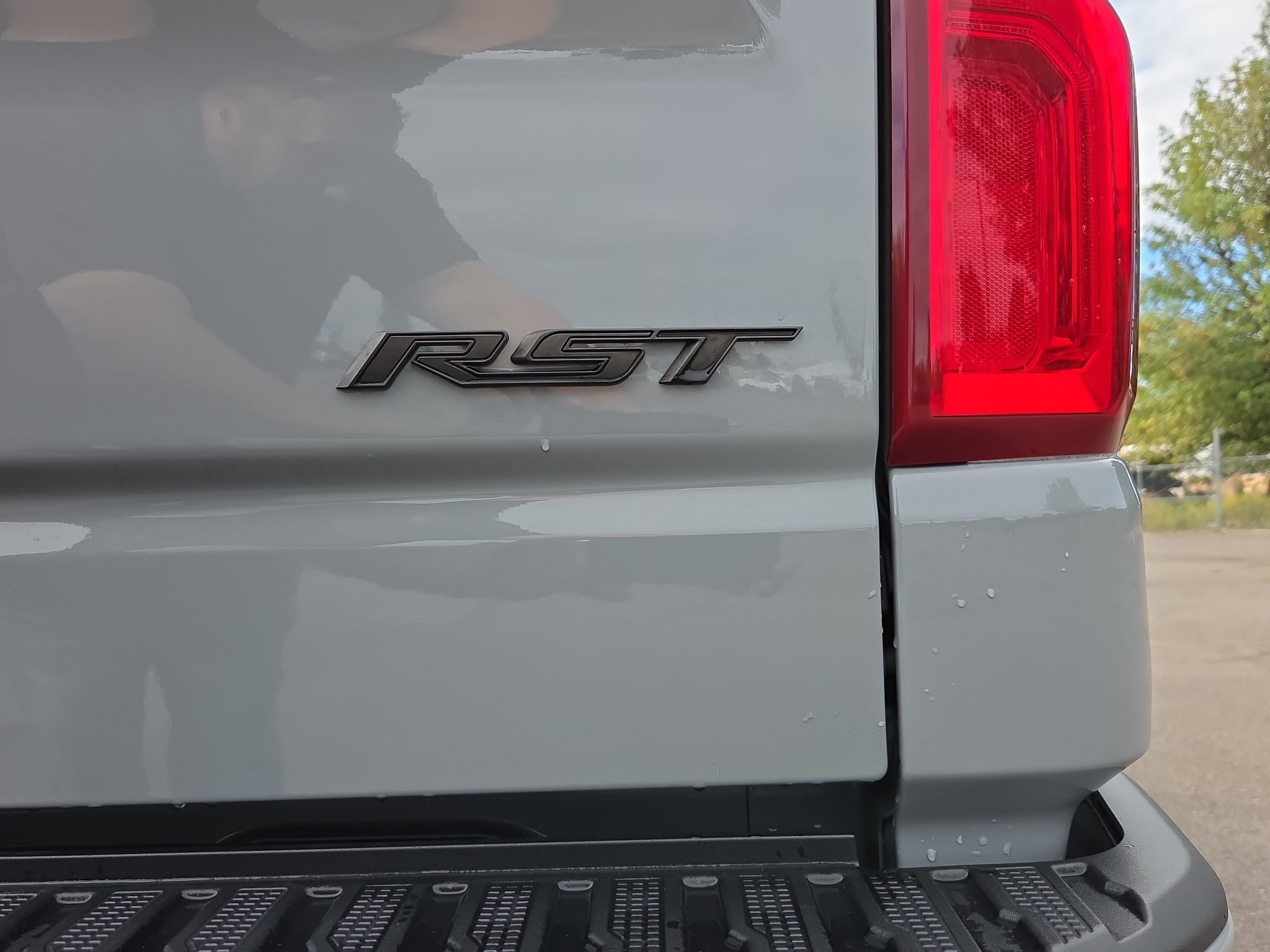 Used 2024 Chevrolet Silverado 1500 RST w/ Z71 Off-Road Package AWD/4WD image 9