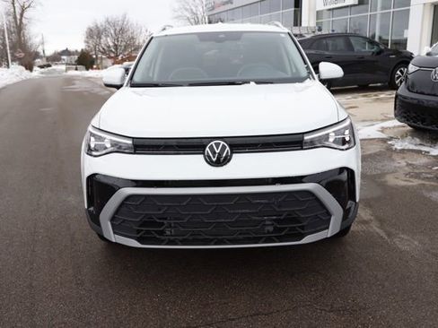 Used 2025 Volkswagen Taos SE image 7