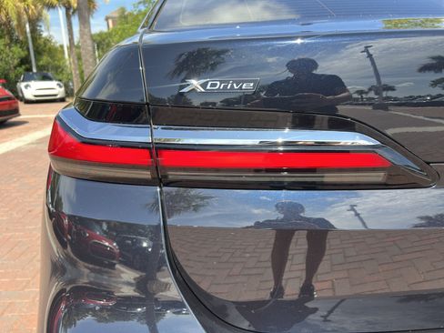 Used 2023 BMW 760i xDrive AWD/4WD image 40