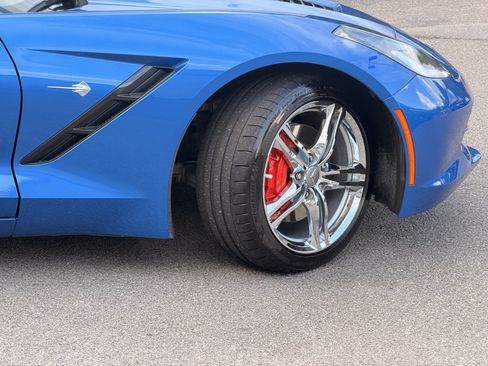 Used 2016 Chevrolet Corvette Stingray Coupe w/ 2LT Preferred Equipment Group RWD image 5