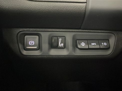 Used 2022 GMC Acadia AT4 w/ Technology Package AWD/4WD image 36