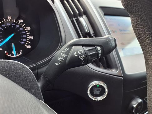 Used 2020 Ford Edge SE image 19