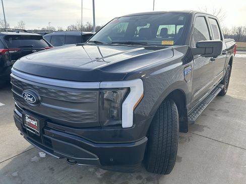 Used 2024 Ford F150 Lightning Lariat image 6