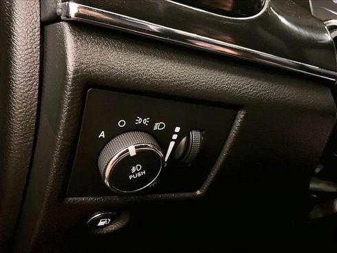 Used 2020 Jeep Grand Cherokee Trailhawk AWD/4WD image 31