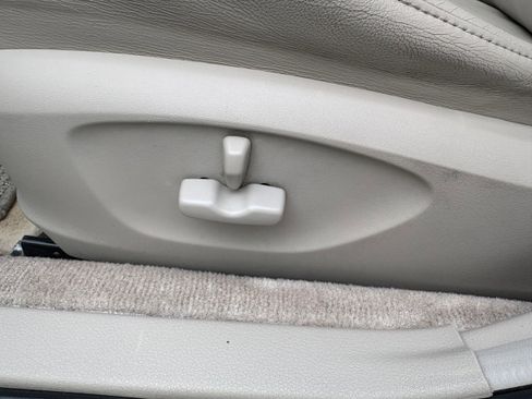 Used 2006 Subaru Outback 2.5i Limited image 26