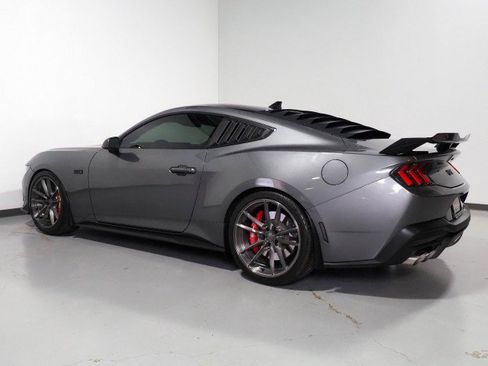Used 2025 Ford Mustang GT Premium w/ GT Performance Package RWD image 8