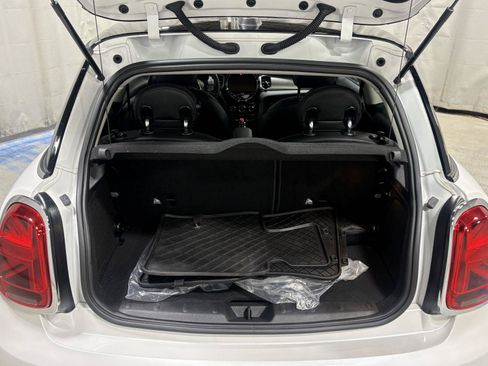Used 2024 MINI Cooper 2-Door Hardtop FWD image 18