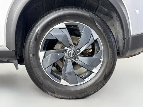 Used 2025 Nissan Rogue SV AWD/4WD image 29