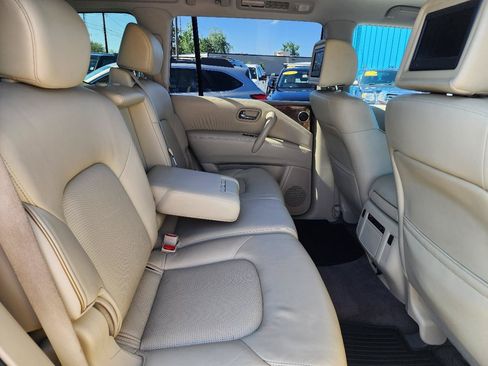 Used 2017 INFINITI QX80 4WD w/ Driver Assistance Package image 28