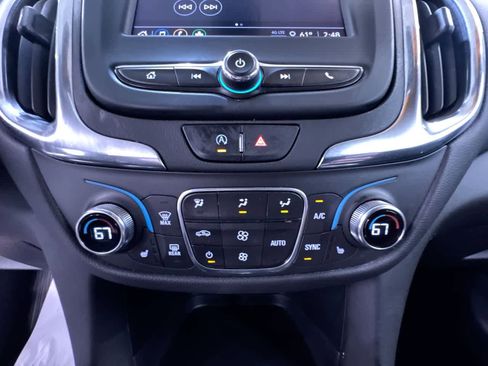 Used 2023 Chevrolet Equinox LT FWD image 28