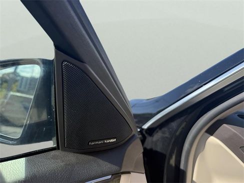 Used 2015 Mercedes-Benz E 350 4MATIC Sedan w/ Premium 1 Package image 13