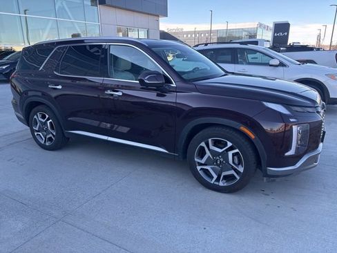 Used 2024 Hyundai Palisade SEL image 2