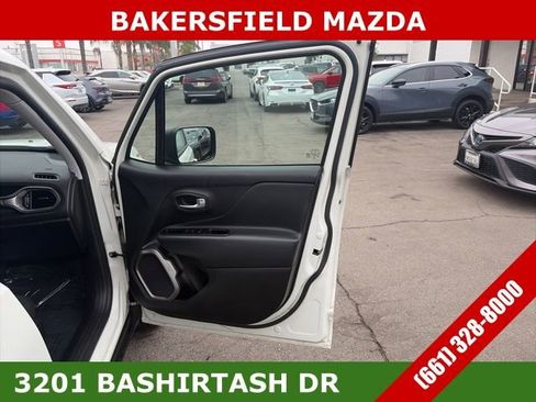 Used 2022 Jeep Renegade Latitude image 18