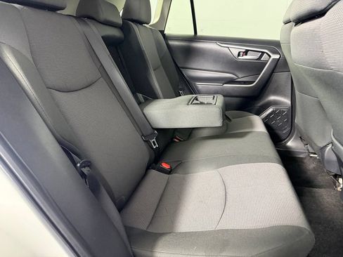 Used 2025 Toyota RAV4 XLE AWD/4WD image 27
