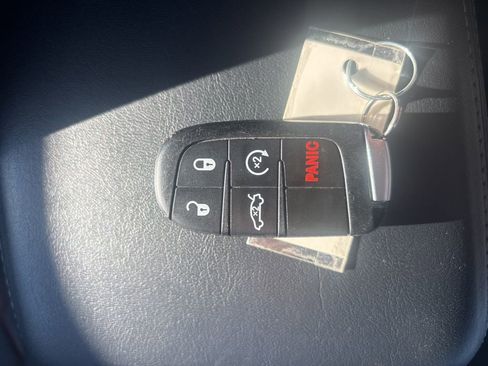 Used 2023 Dodge Charger SXT w/ Blacktop Package image 33