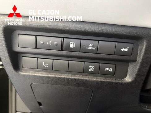 Used 2024 Mitsubishi Outlander SEL AWD/4WD image 24