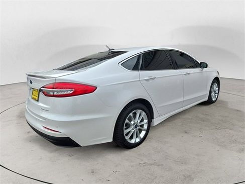Used 2019 Ford Fusion Energi Titanium image 5