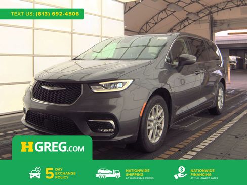Used 2023 Chrysler Pacifica Touring-L FWD image 1