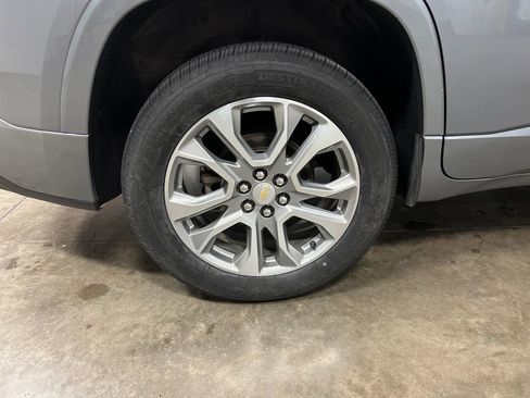 Certified 2020 Chevrolet Traverse Premier w/ LPO, Floor Liner Package AWD/4WD image 10