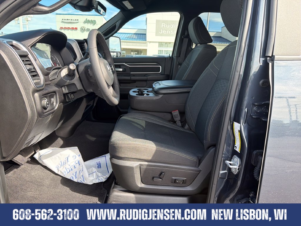 Used 2026 RAM 2500 Big Horn AWD/4WD image 9