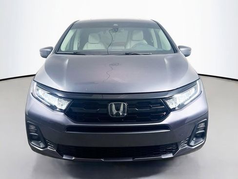 Used 2025 Honda Odyssey Touring image 2