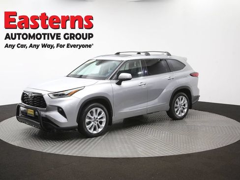 Used 2021 Toyota Highlander Limited AWD/4WD image 61