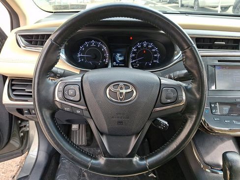 Used 2014 Toyota Avalon XLE Premium image 19