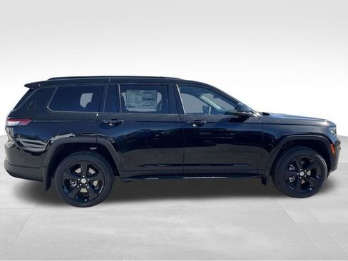 New 2025 Jeep Grand Cherokee L Altitude image 8