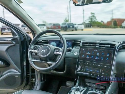 Used 2024 Hyundai Tucson Limited image 15