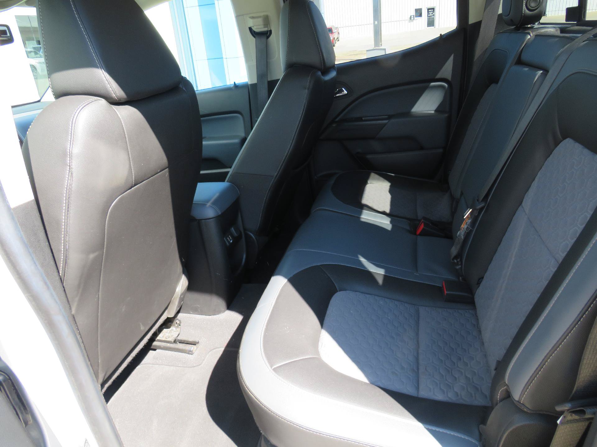 Used 2019 Chevrolet Colorado Z71 AWD/4WD image 7